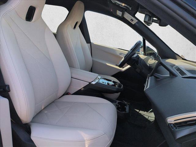 Used 2026 BMW iX xDrive60 image 22