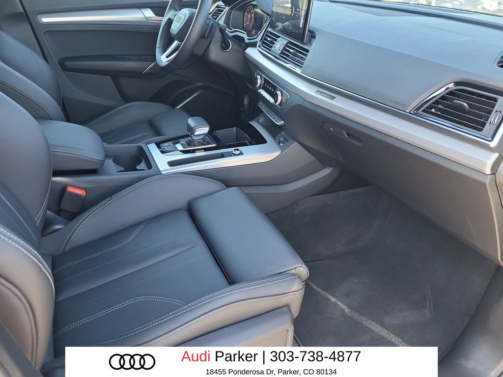 Used 2025 Audi Q5 2.0T Premium w/ Convenience Plus Package AWD/4WD image 12
