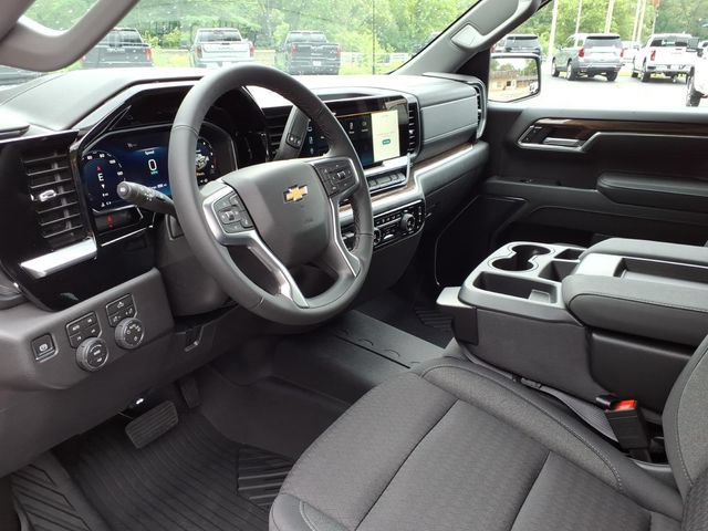 New 2026 Chevrolet Silverado 1500 LT w/ Z71 Off-Road Package AWD/4WD image 3