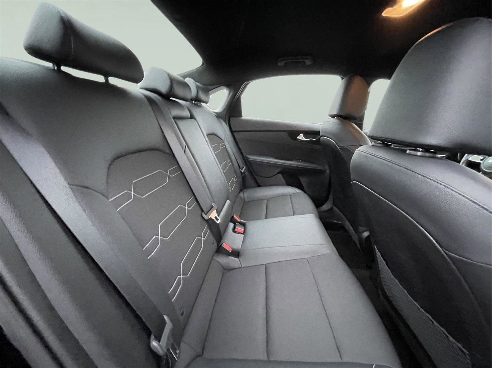 Used 2023 Kia Forte GT-Line w/ GT-Line Technology Package image 18