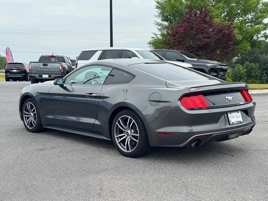 Used 2017 Ford Mustang Coupe RWD image 5