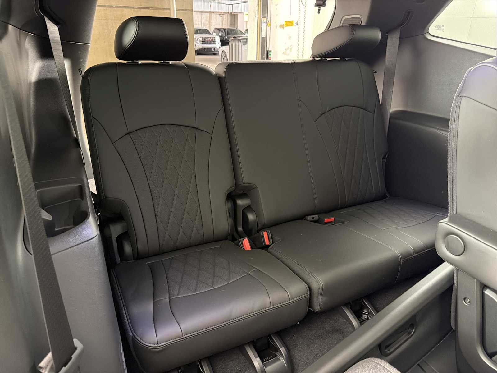 Certified 2023 Buick Enclave Avenir FWD image 13