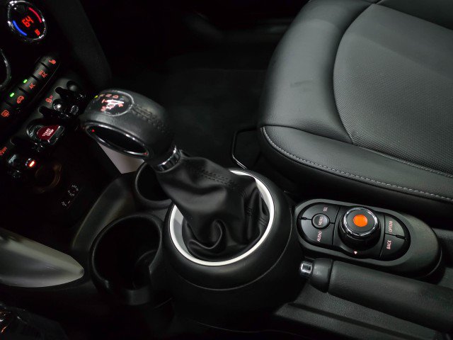 Used 2017 MINI Cooper 2-Door Hardtop FWD image 26