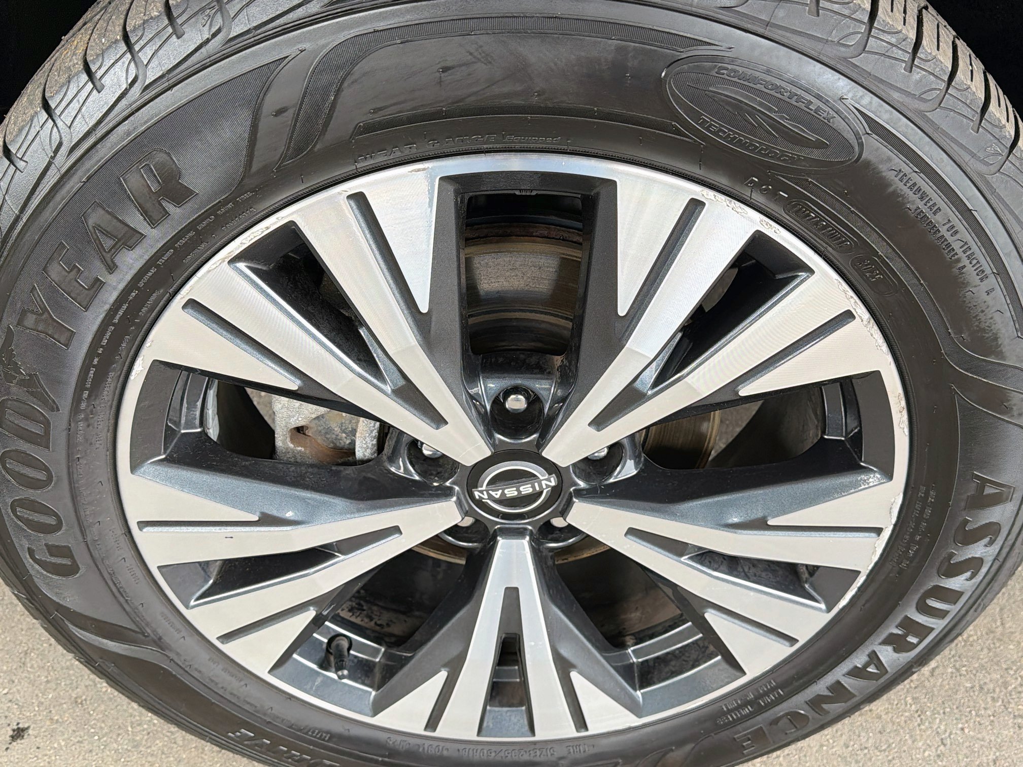Used 2023 Nissan Rogue SV w/ SV Premium B Package AWD/4WD image 11