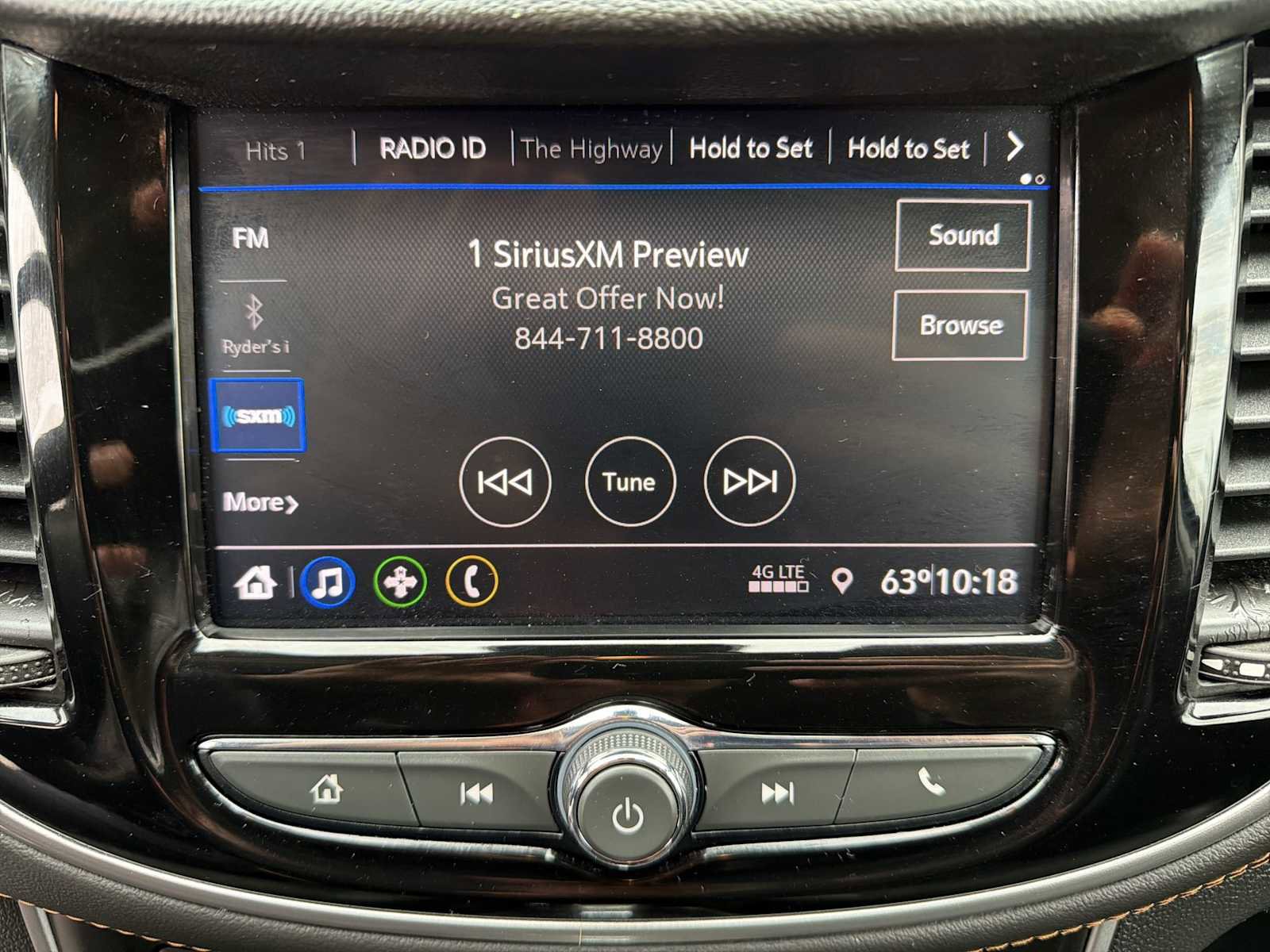 Certified 2022 Chevrolet Trax LT w/ LT Convenience Package image 14