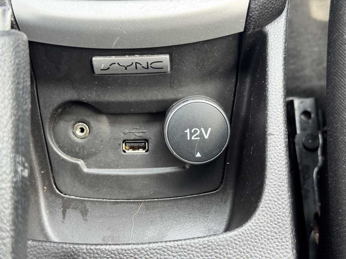 Used 2016 Ford Fiesta SE FWD image 47