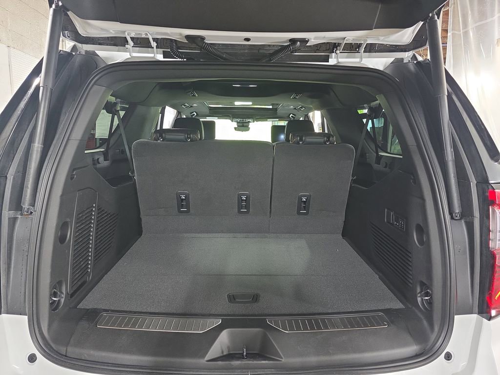 New 2026 GMC Yukon XL AT4 AWD/4WD image 13