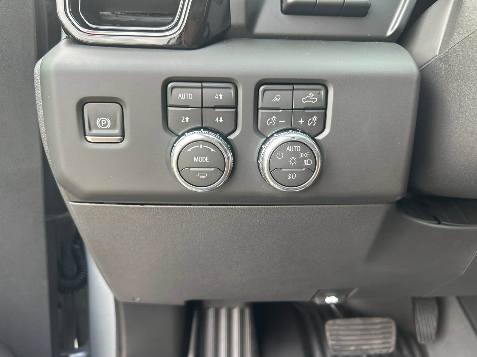 New 2026 GMC Sierra 1500 AT4X image 28