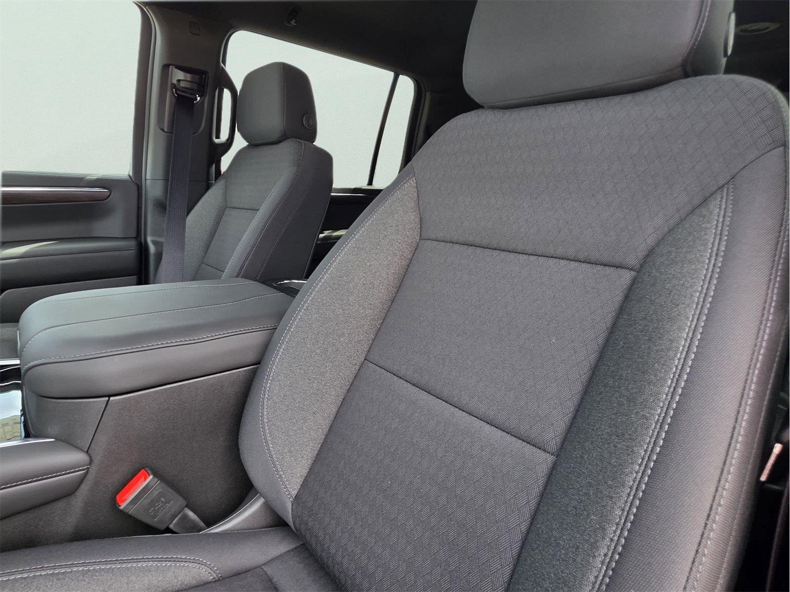 New 2026 Chevrolet Suburban LS RWD image 15