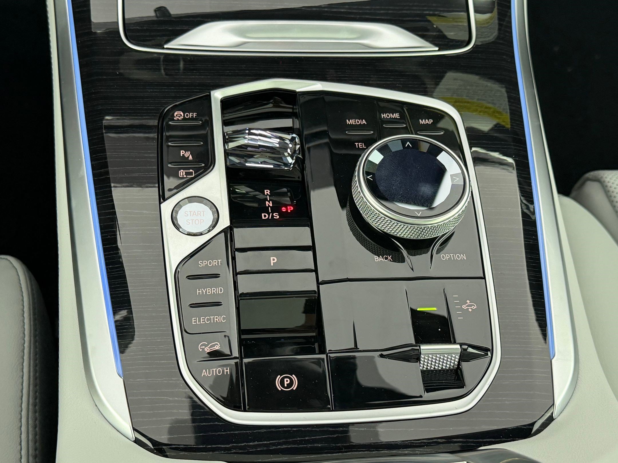 New 2026 BMW X5 xDrive50e image 27