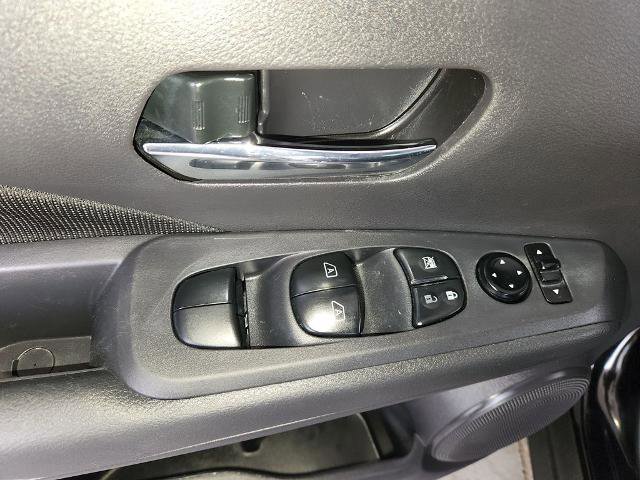 Certified 2024 Nissan Kicks SV image 28