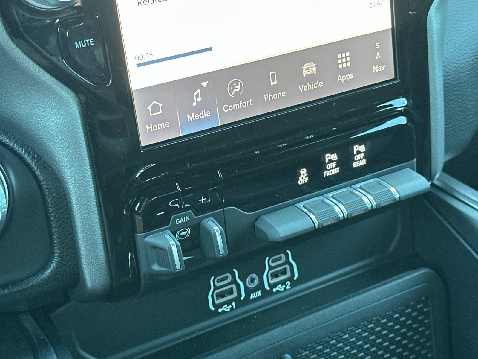 New 2026 RAM 1500 4x4 Crew Cab image 20