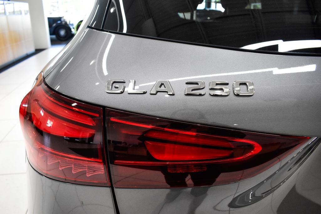 Certified 2026 Mercedes-Benz GLA 250 4MATIC image 13
