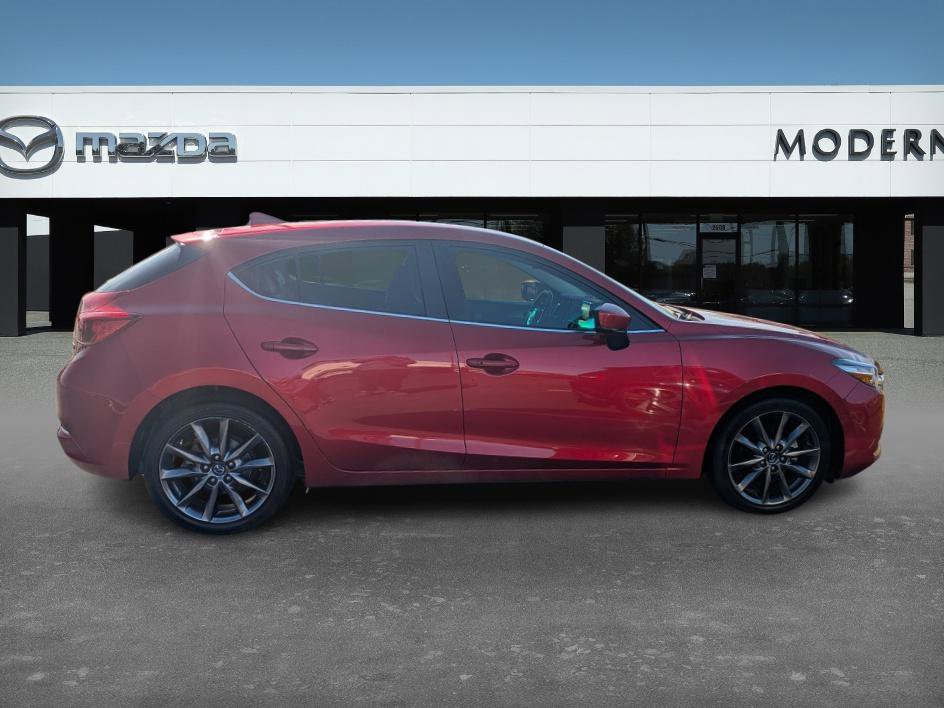 Used 2018 MAZDA MAZDA3 Touring image 3