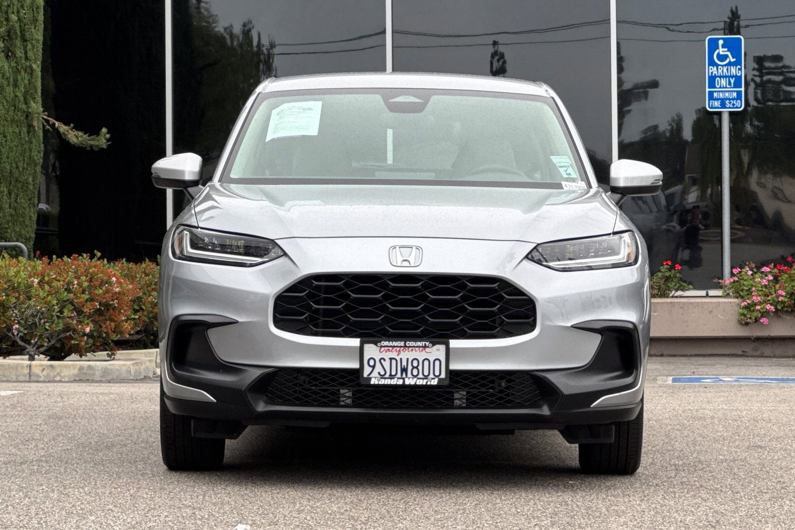 Certified 2025 Honda HR-V LX image 9