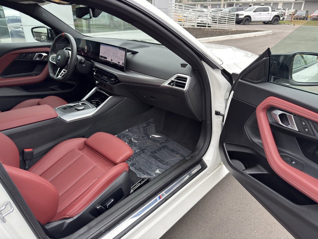 Used 2025 BMW M240i xDrive Coupe image 28