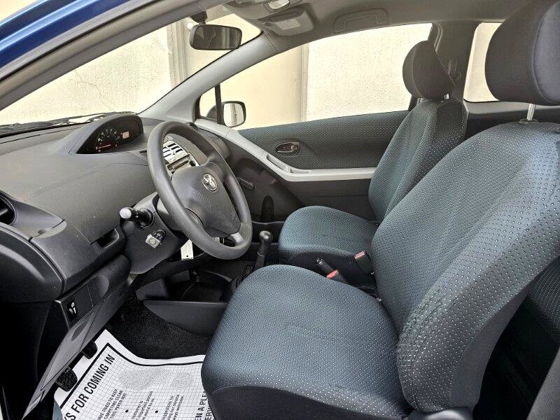 Used 2007 Toyota Yaris 2-Door Hatchback image 23