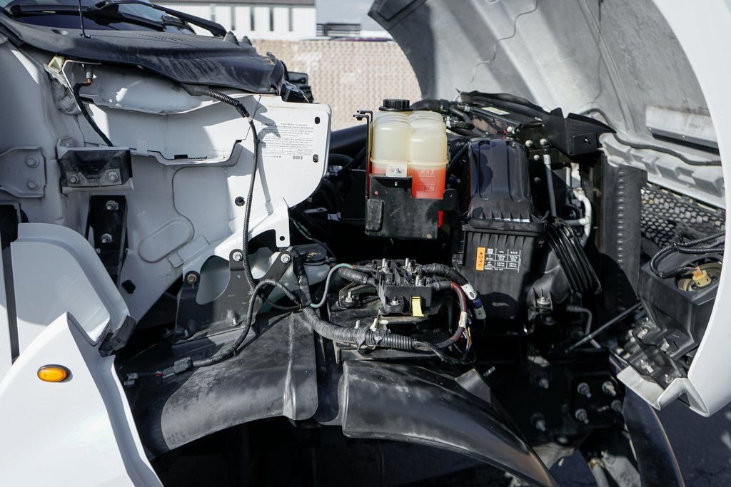 Used 2017 Ford F650 2WD Regular Cab Super Duty image 14