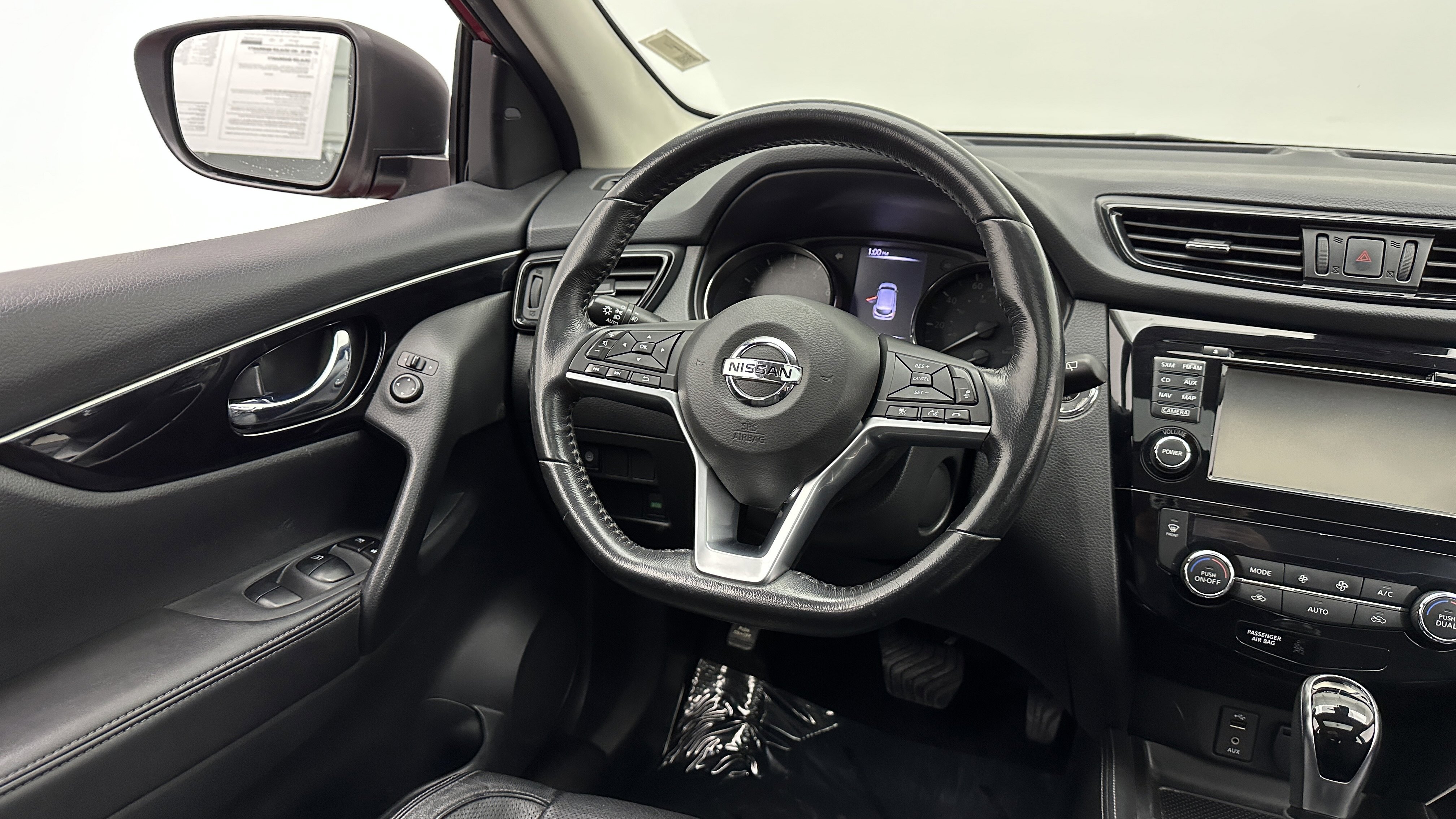 Used 2017 Nissan Rogue Sport SL w/ SL Premium Package image 24