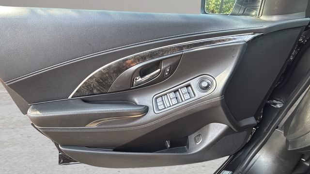 Used 2015 Buick LaCrosse Leather FWD image 17