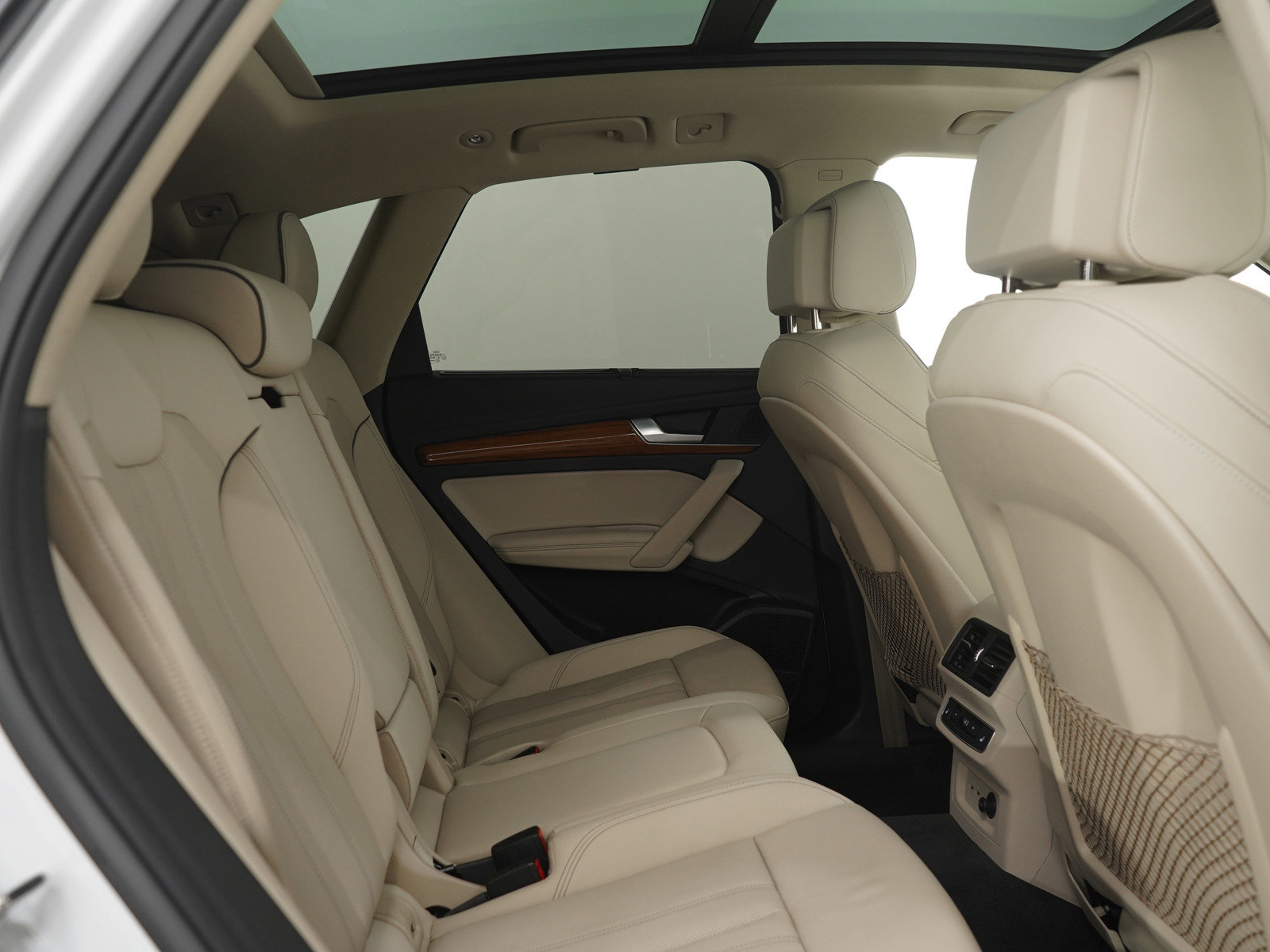 Used 2023 Audi Q5 e Prestige w/ Prestige Package image 13