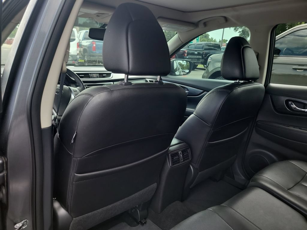 Used 2016 Nissan Rogue SL w/ SL Premium Package AWD/4WD image 11