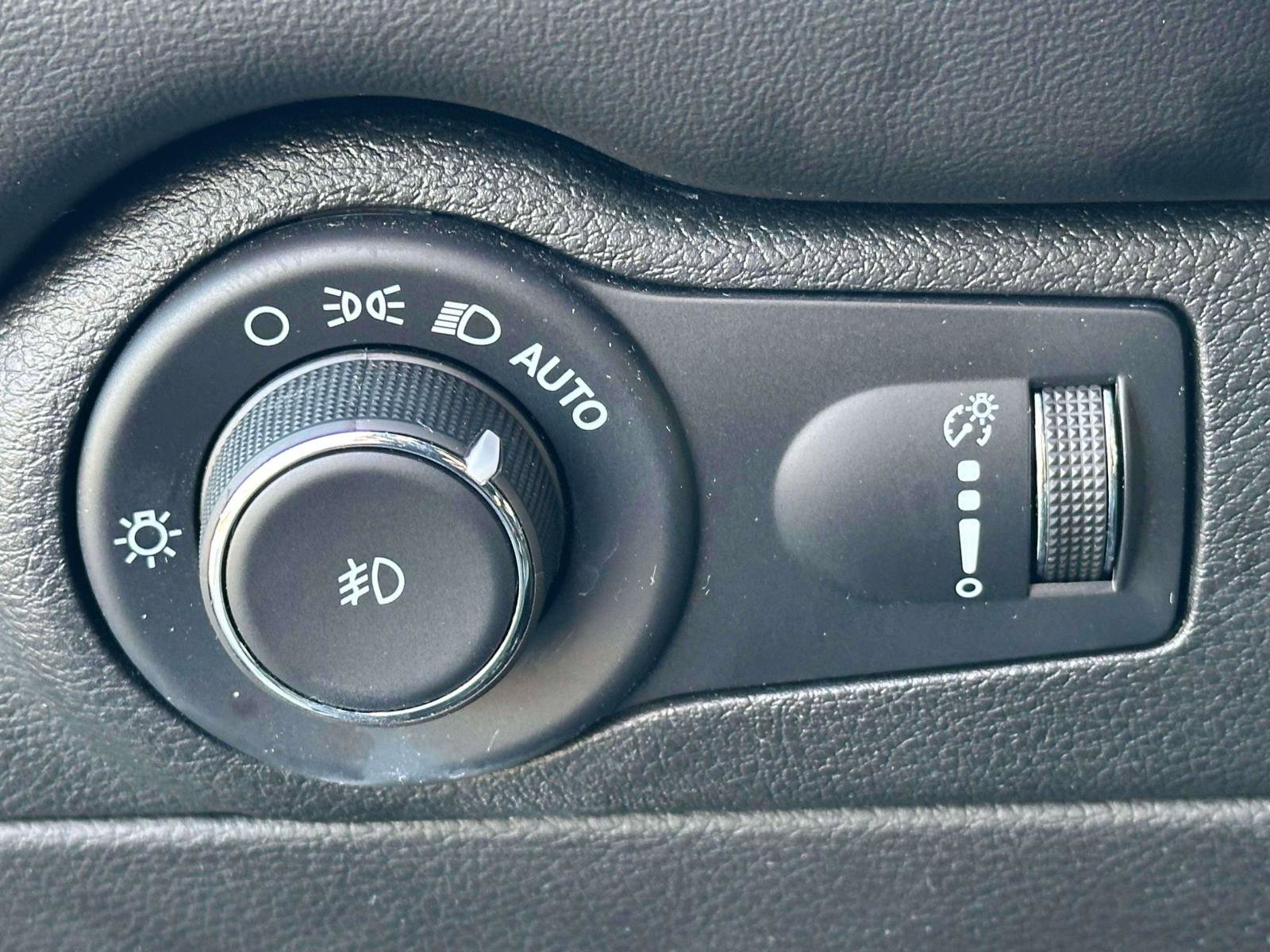 Used 2022 Dodge Durango GT image 19