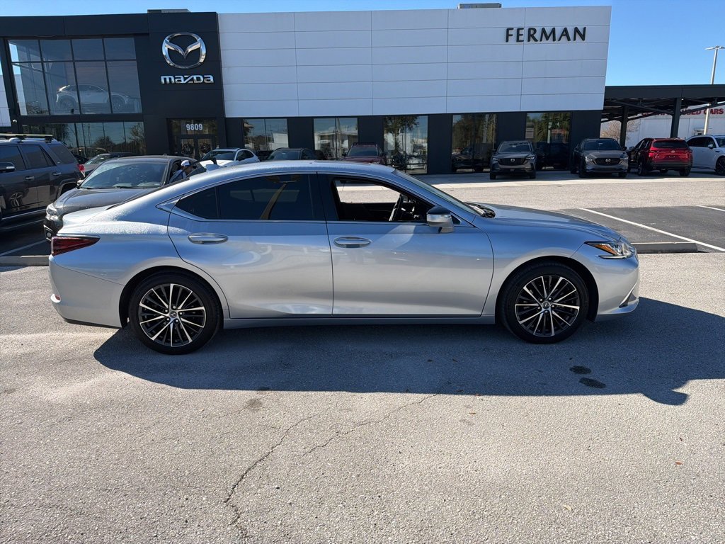 Used 2024 Lexus ES 350 w/ Premium Package image 9