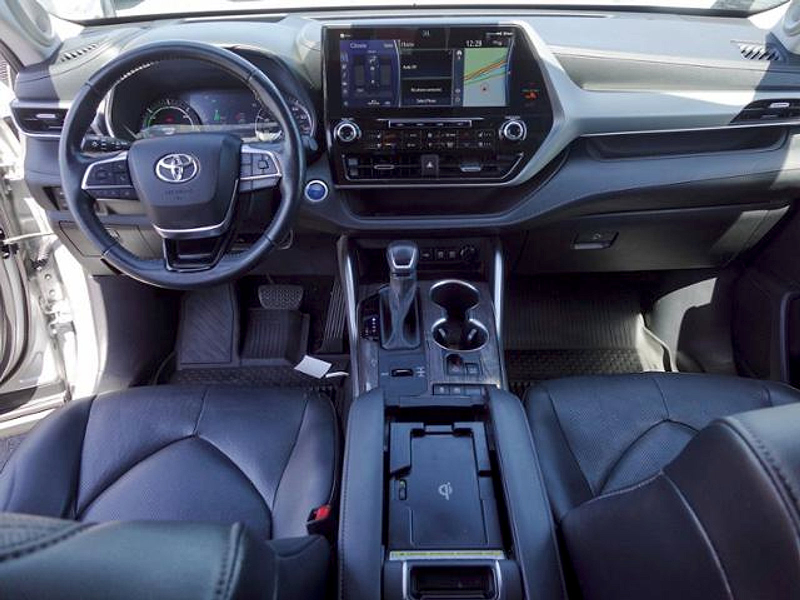 Certified 2021 Toyota Highlander Platinum FWD image 12
