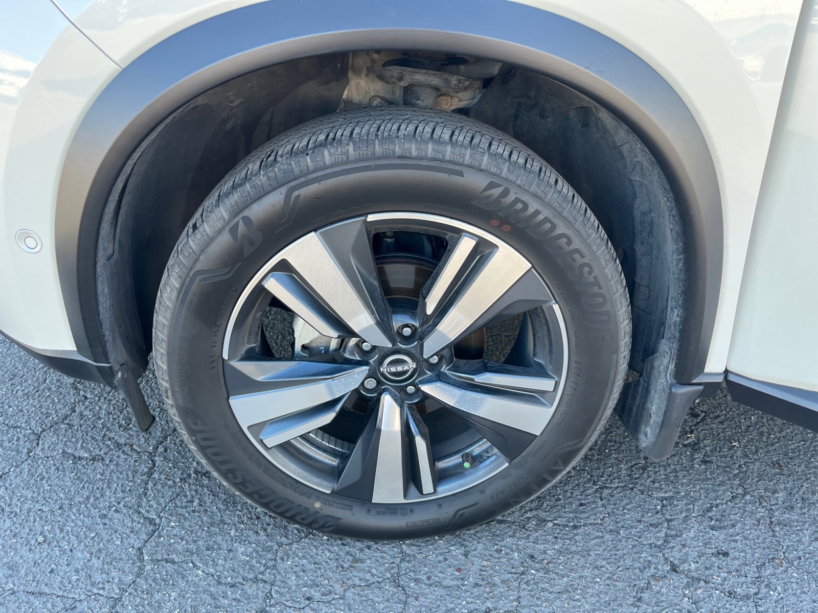 Used 2023 Nissan Rogue SL w/ SL Premium Package image 26