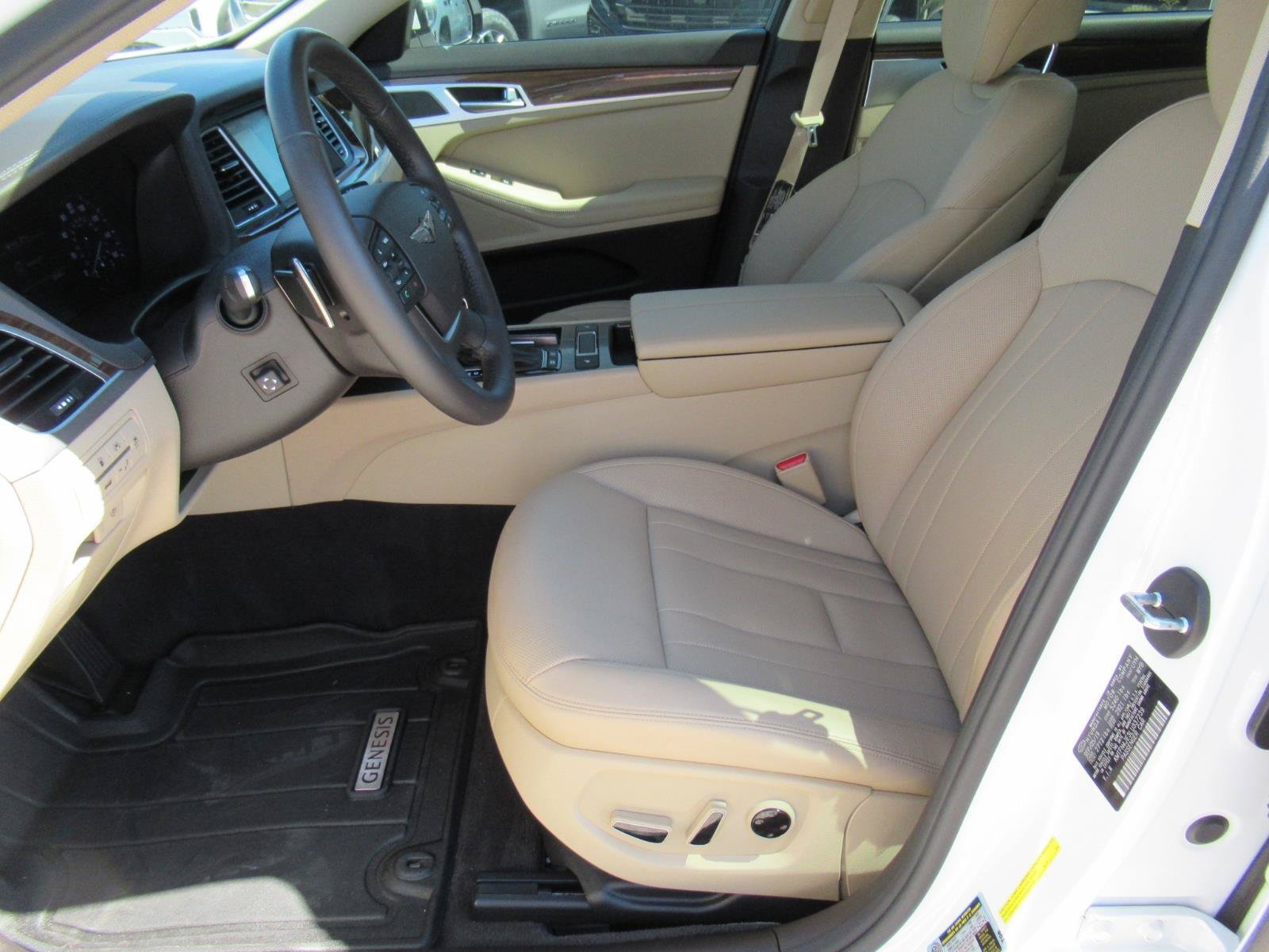 Used 2020 Genesis G80 3.8 RWD image 15