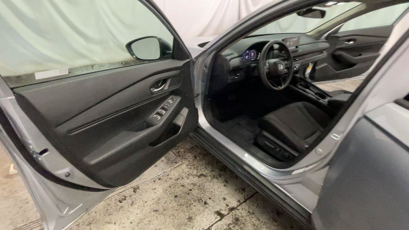 Certified 2025 Honda Accord SE image 27