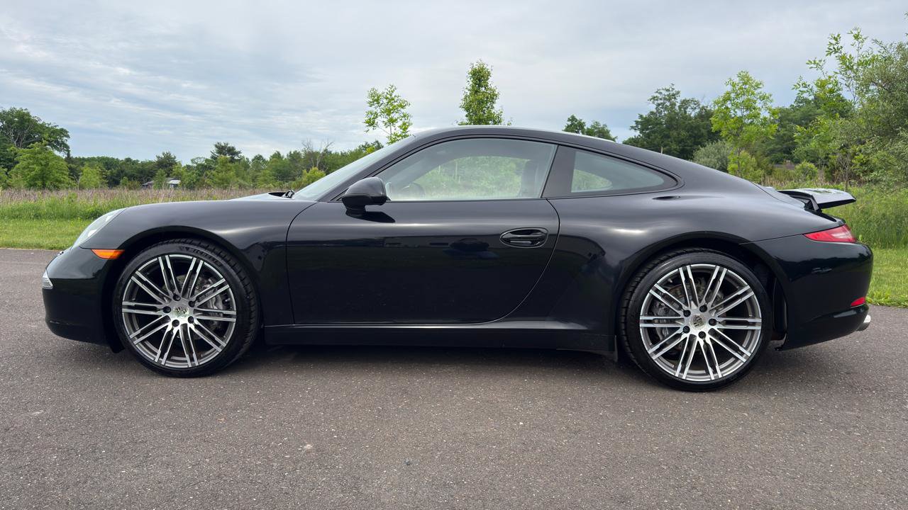 Used 2016 Porsche 911 Carrera Black Edition RWD image 6