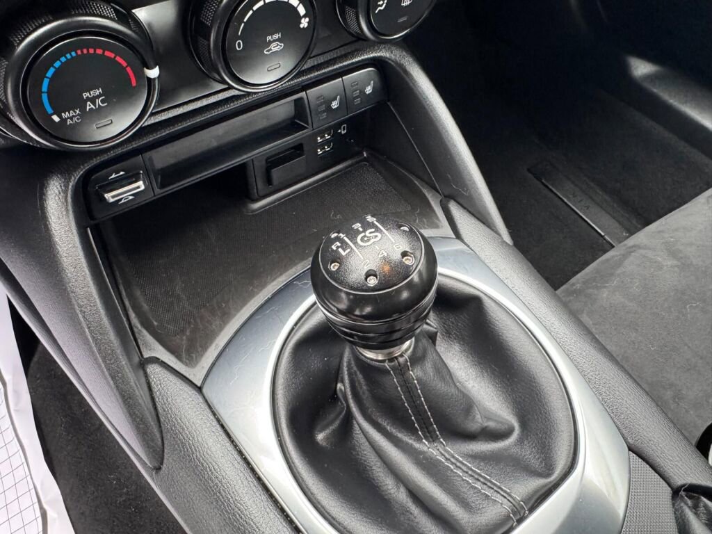 Used 2023 MAZDA MX-5 Miata Club image 9
