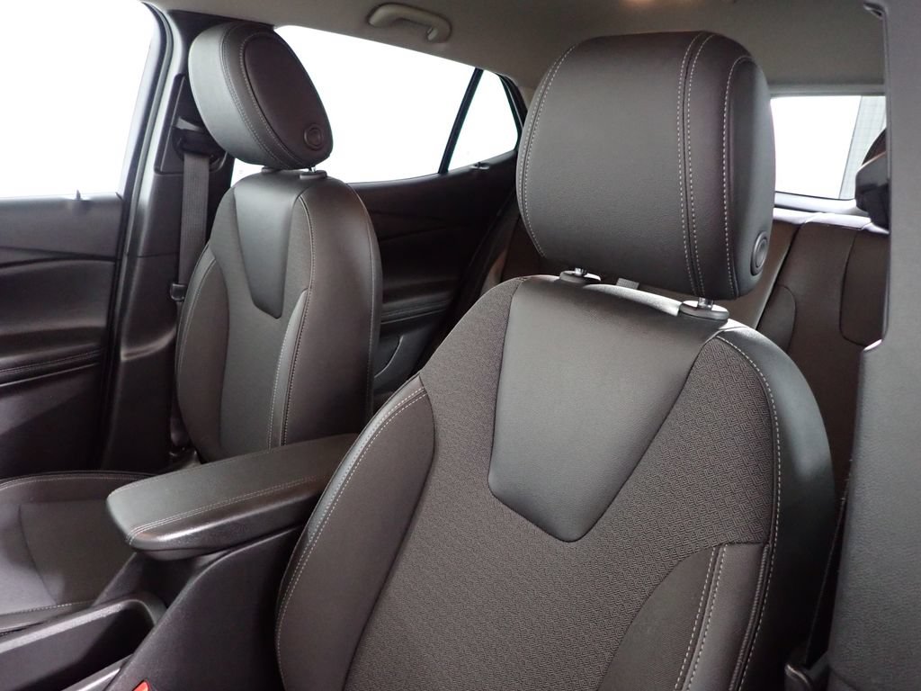 Used 2020 Buick Encore GX Preferred w/ Cold Weather Comfort Package AWD/4WD image 22