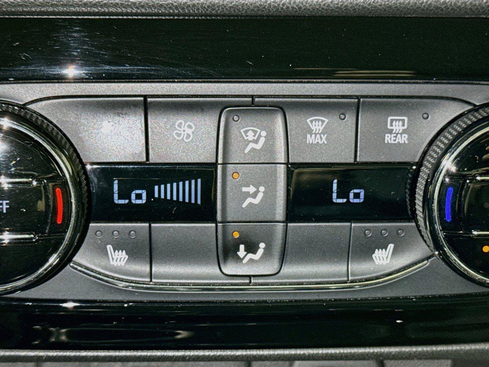Used 2023 Buick Encore GX Select w/ Sport Touring Package FWD image 18