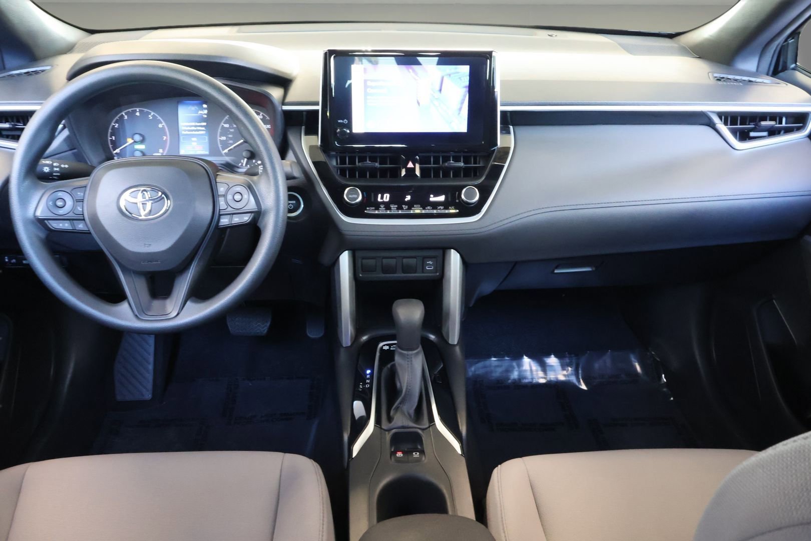Used 2023 Toyota Corolla Cross S image 14