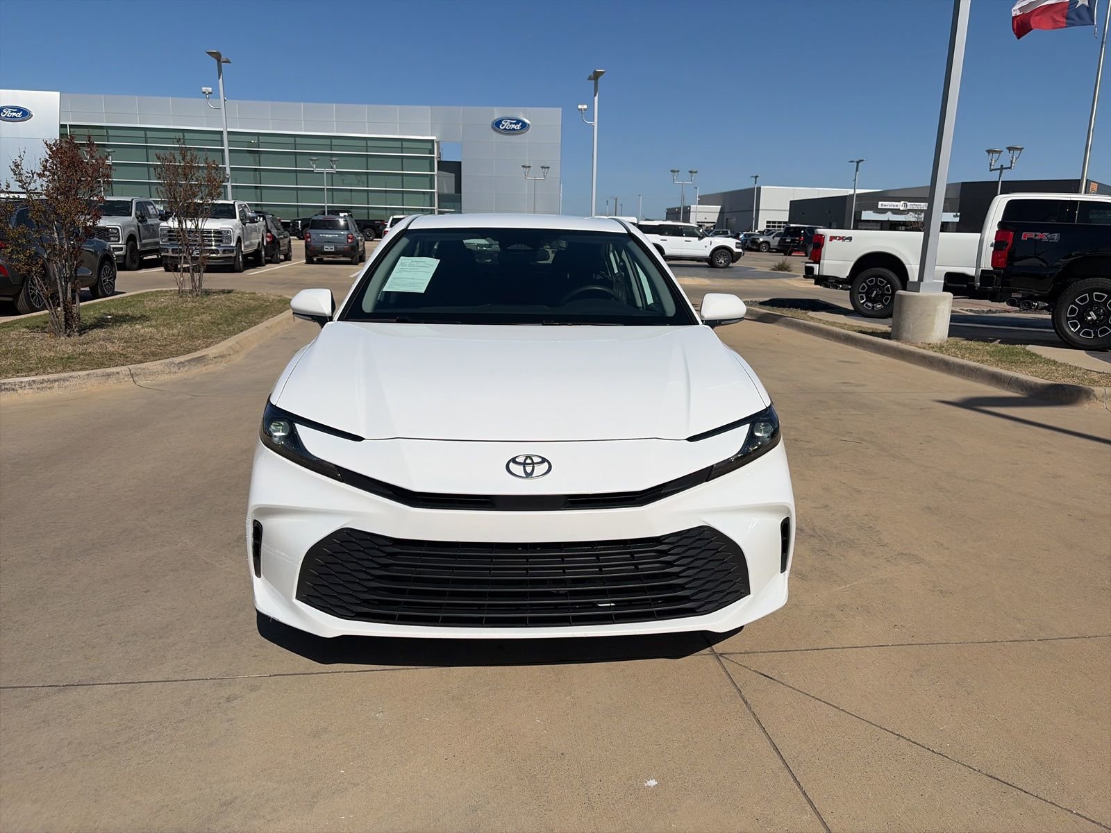 Used 2025 Toyota Camry LE image 8