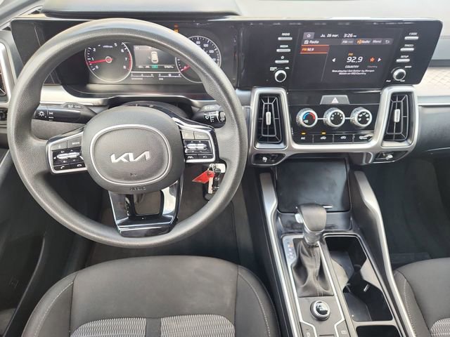 Used 2022 Kia Sorento LX image 11