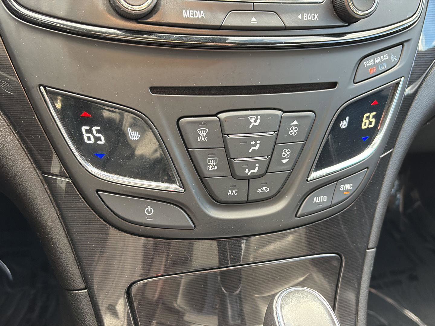 Used 2017 Buick Regal Sport Touring image 12