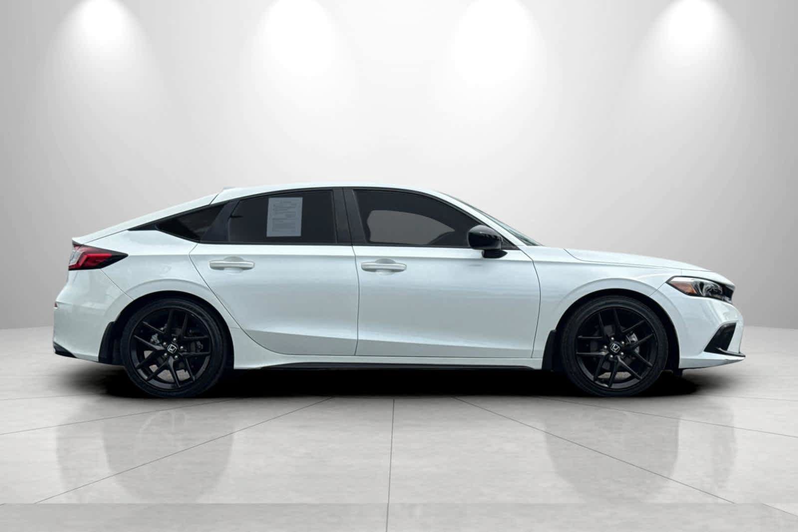 Used 2023 Honda Civic Sport image 8