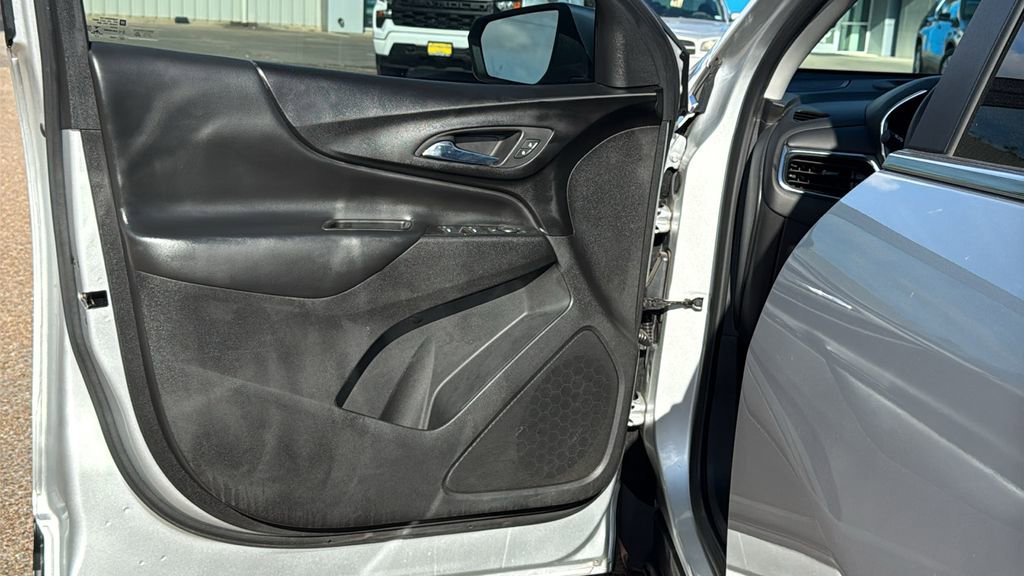 Used 2022 Chevrolet Equinox LT image 9