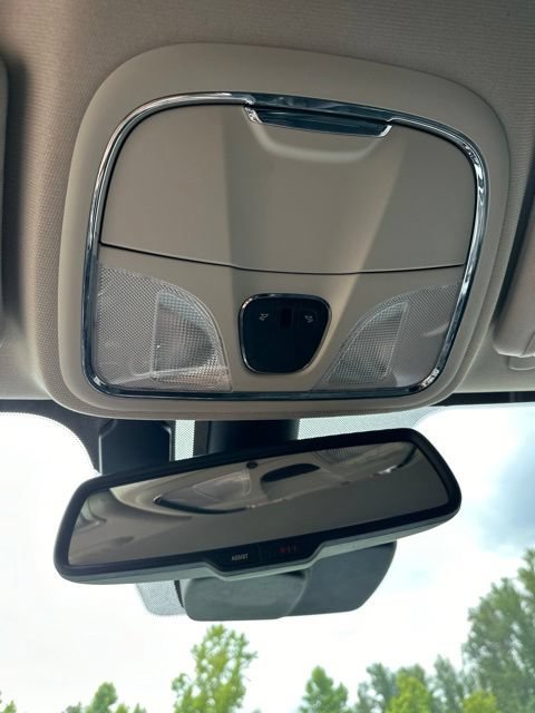 Used 2014 Jeep Cherokee Limited w/ Technology Group FWD image 37