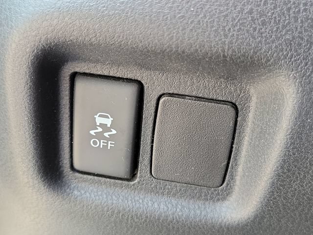 Used 2016 Nissan Versa Note FWD image 12