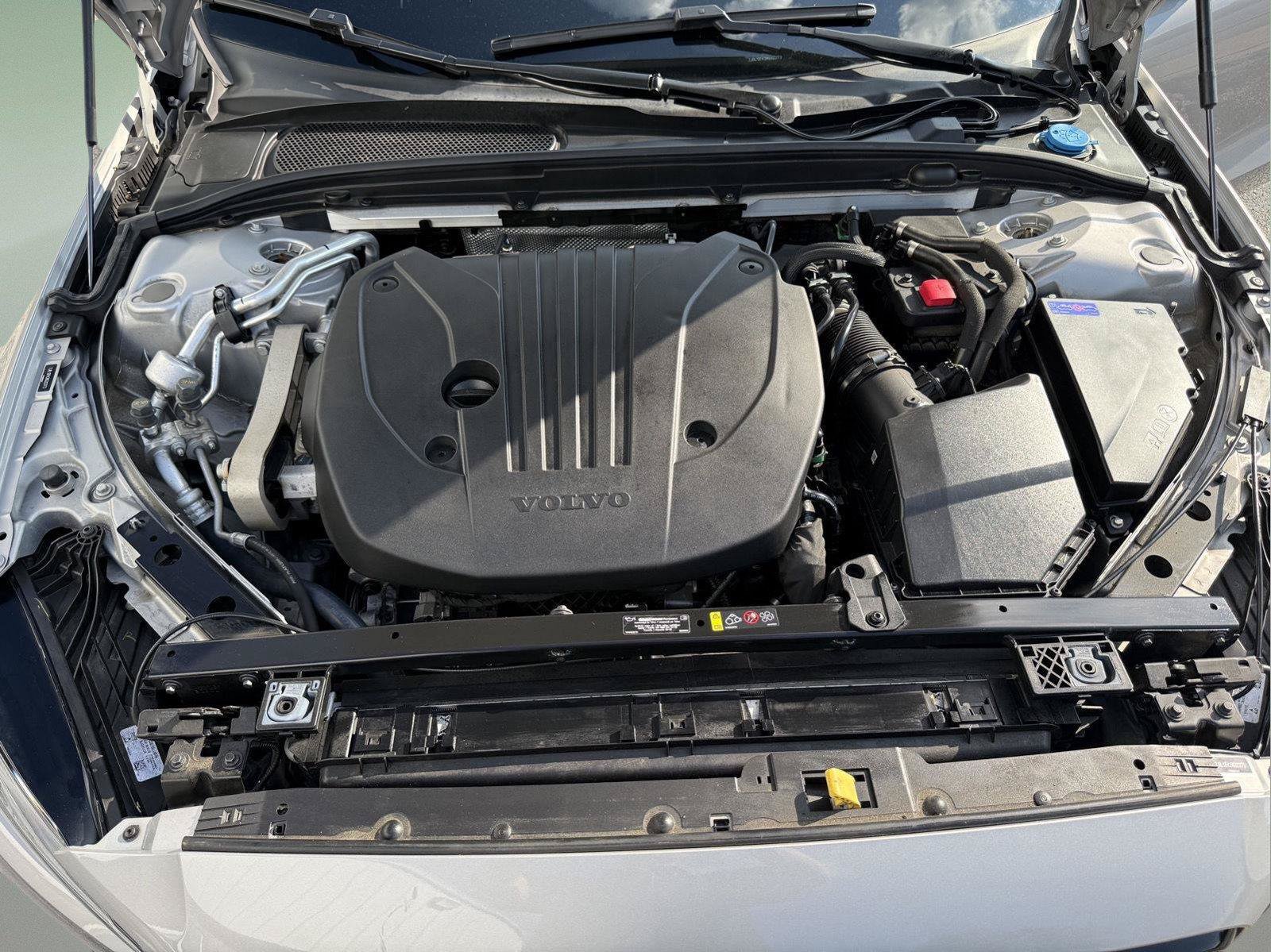 Used 2024 Volvo S60 B5 Core FWD image 24