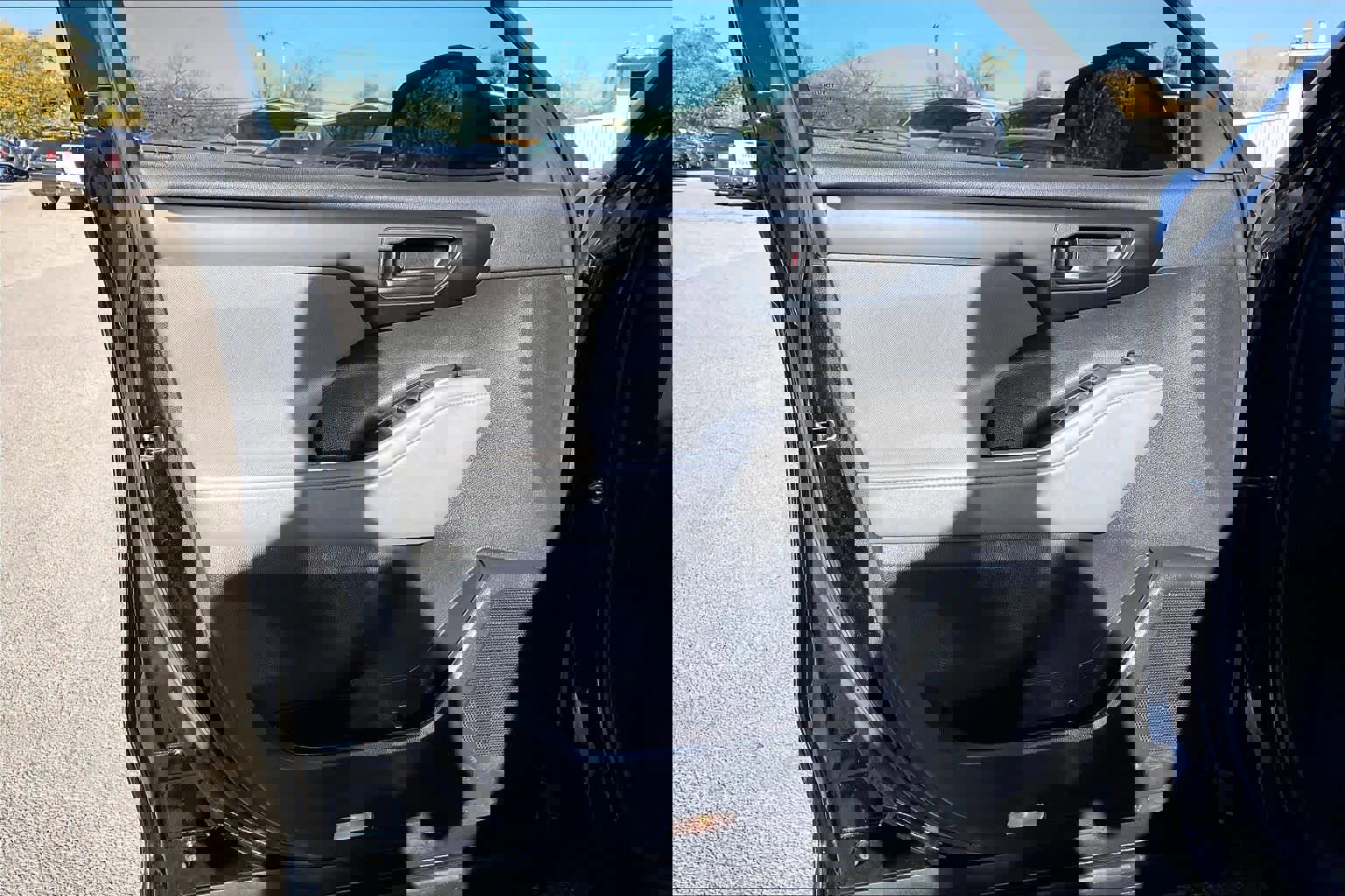 Used 2023 Toyota Highlander LE image 20