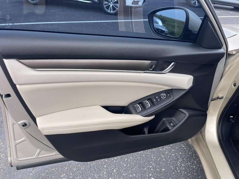 Used 2019 Honda Accord LX image 12