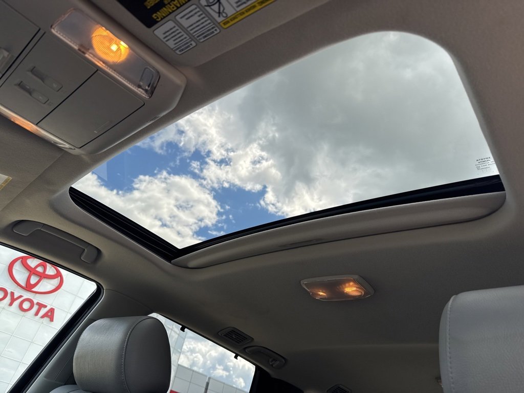 Used 2017 Toyota Sequoia Limited w/ Safety & Convenience Package image 8