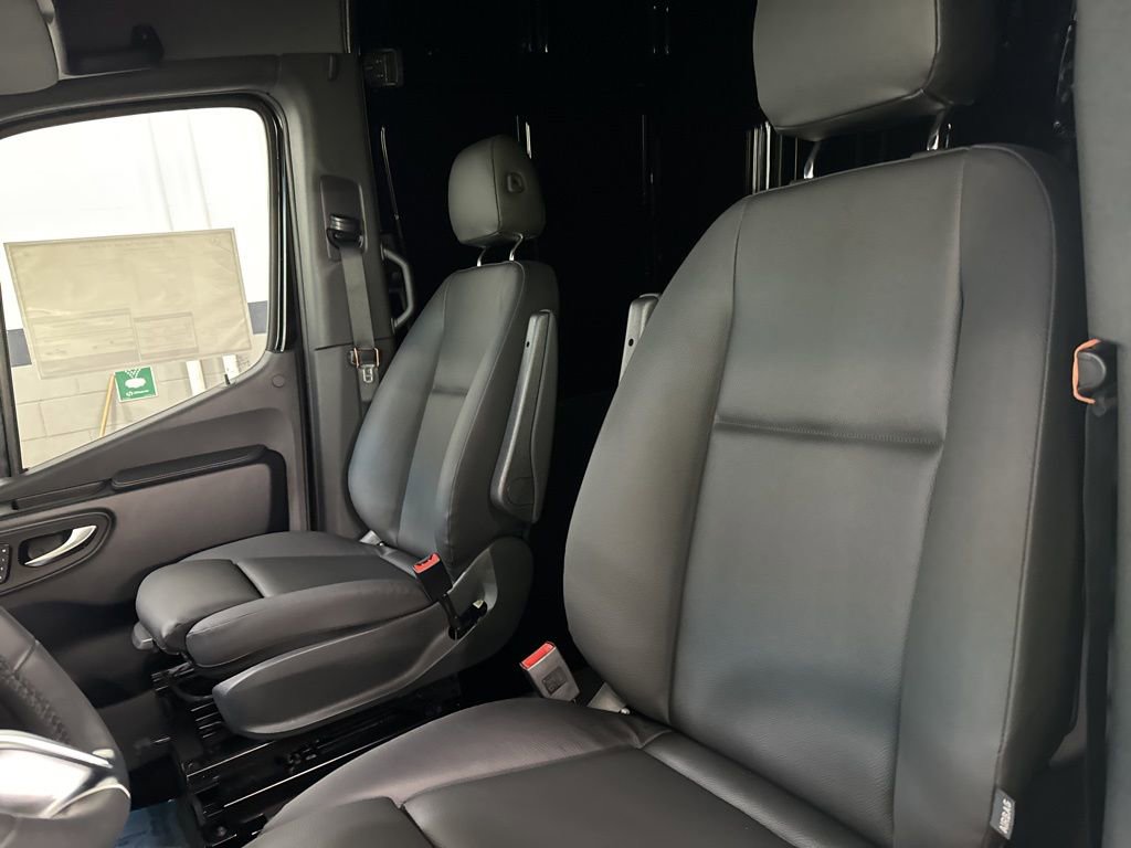New 2025 Mercedes-Benz Sprinter 2500 image 11
