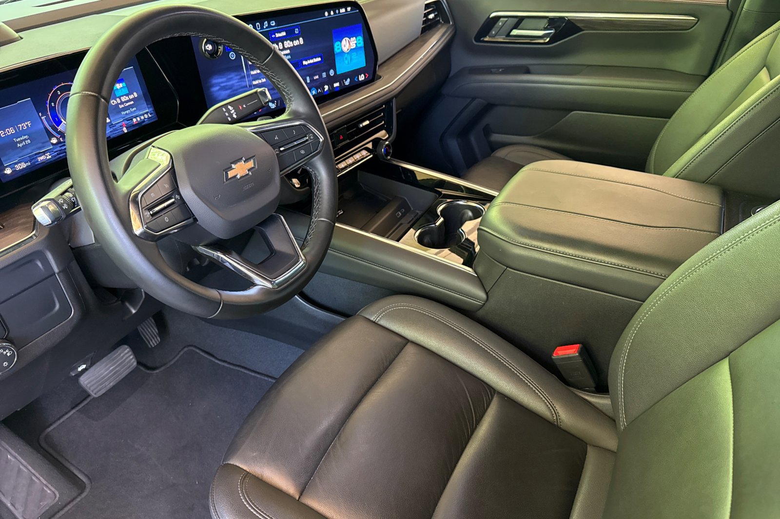 Used 2025 Chevrolet Tahoe LT AWD/4WD image 11